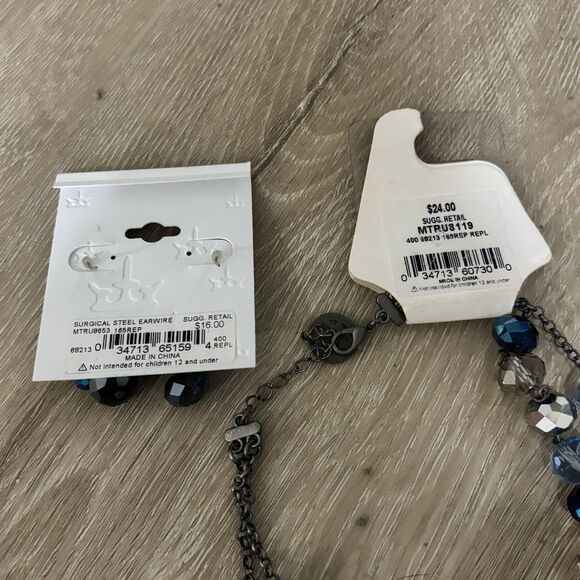 Trifari NOS Crystal Bead Necklace & Earrings Set - Cool Winter Blue Gray 18" - Picture 5 of 11